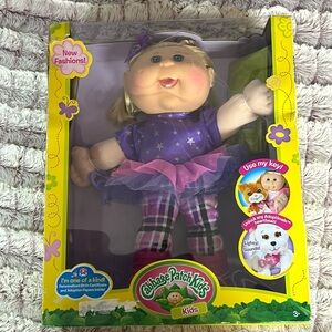 CABBAGE Patchkids I am one of the kind 💥Never opened  box has a little damage